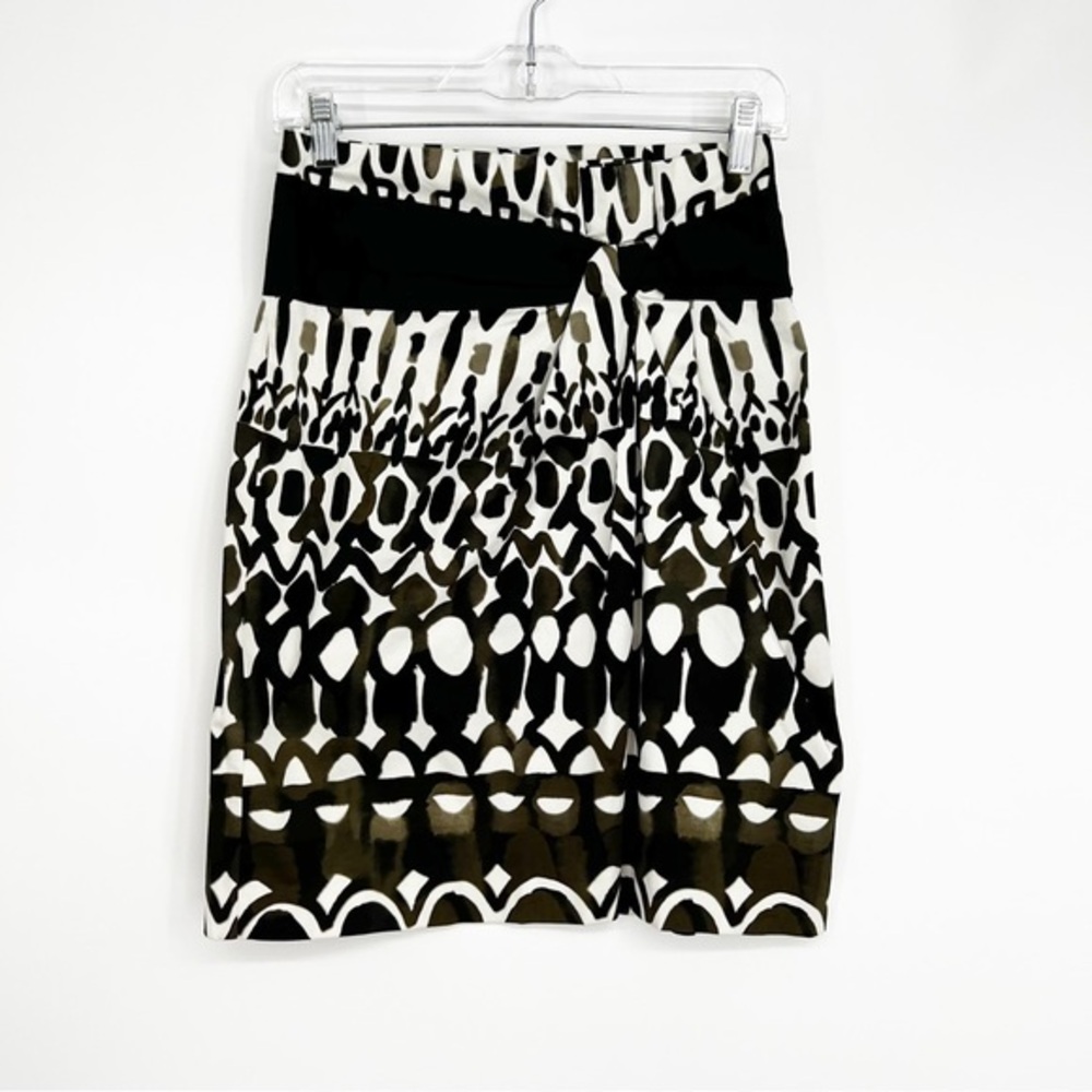 Elie‎ Tahari Abigail Skirt Sand Dune Size 2
